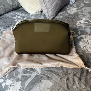 Dagne Dover Olive Green Toiletry Bag